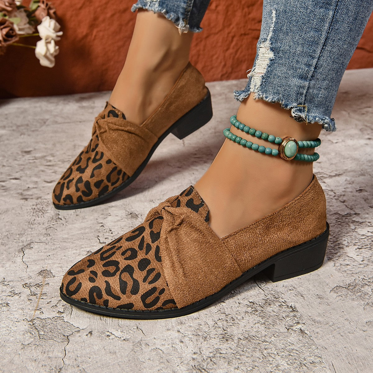 Women's Slip-on Leopard Print Casual Suede Slip-on Shoes